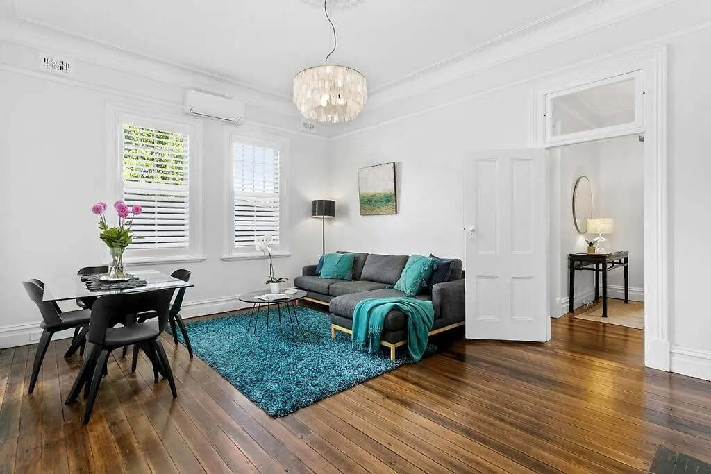 Edw19 - Stylish 2-Bed, 2-Bath Townhose In Drummoyne-1